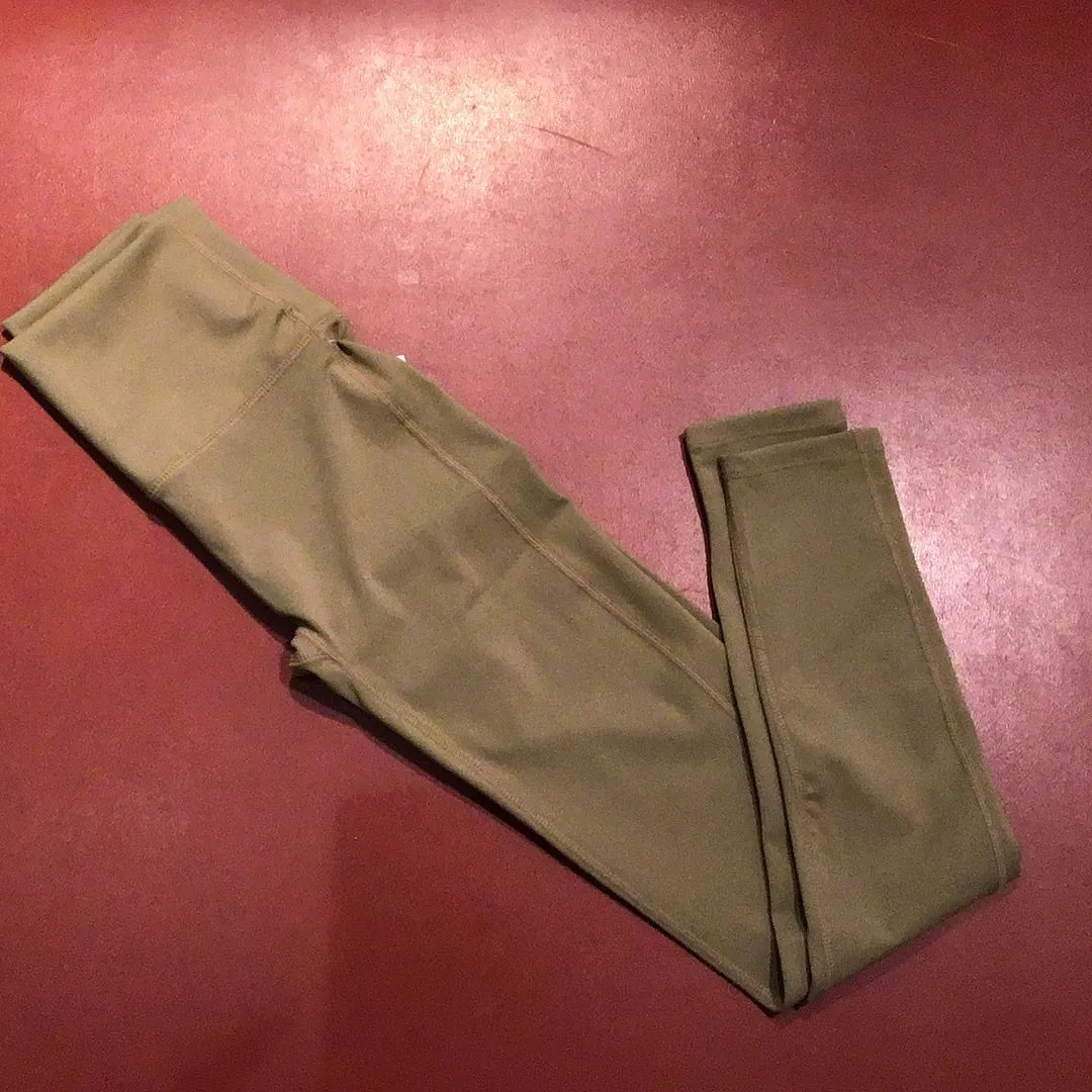 Josey Active Leggings in Olive