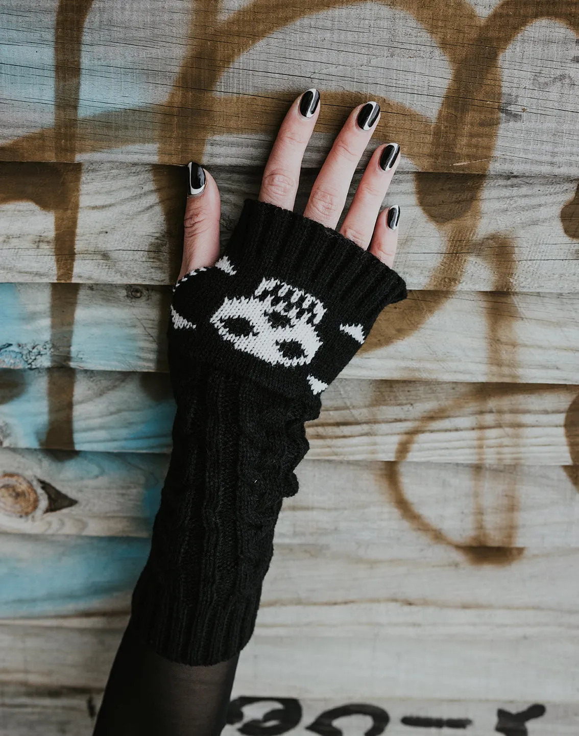 Knitted Skull and Crossbones Fingerless Gloves