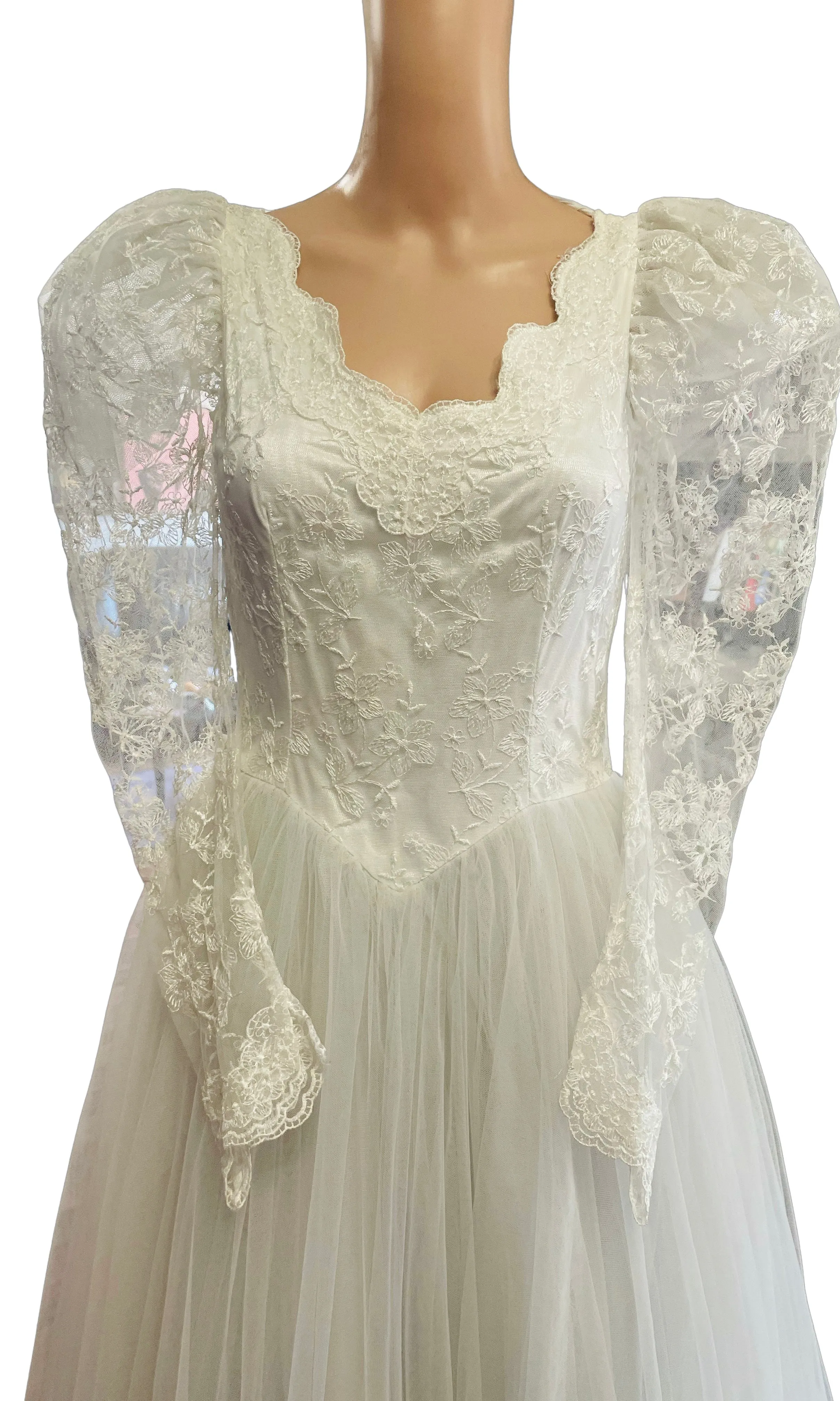 RENT Vintage Wedding Dress